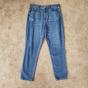 American Eagle Women's Mom Jean